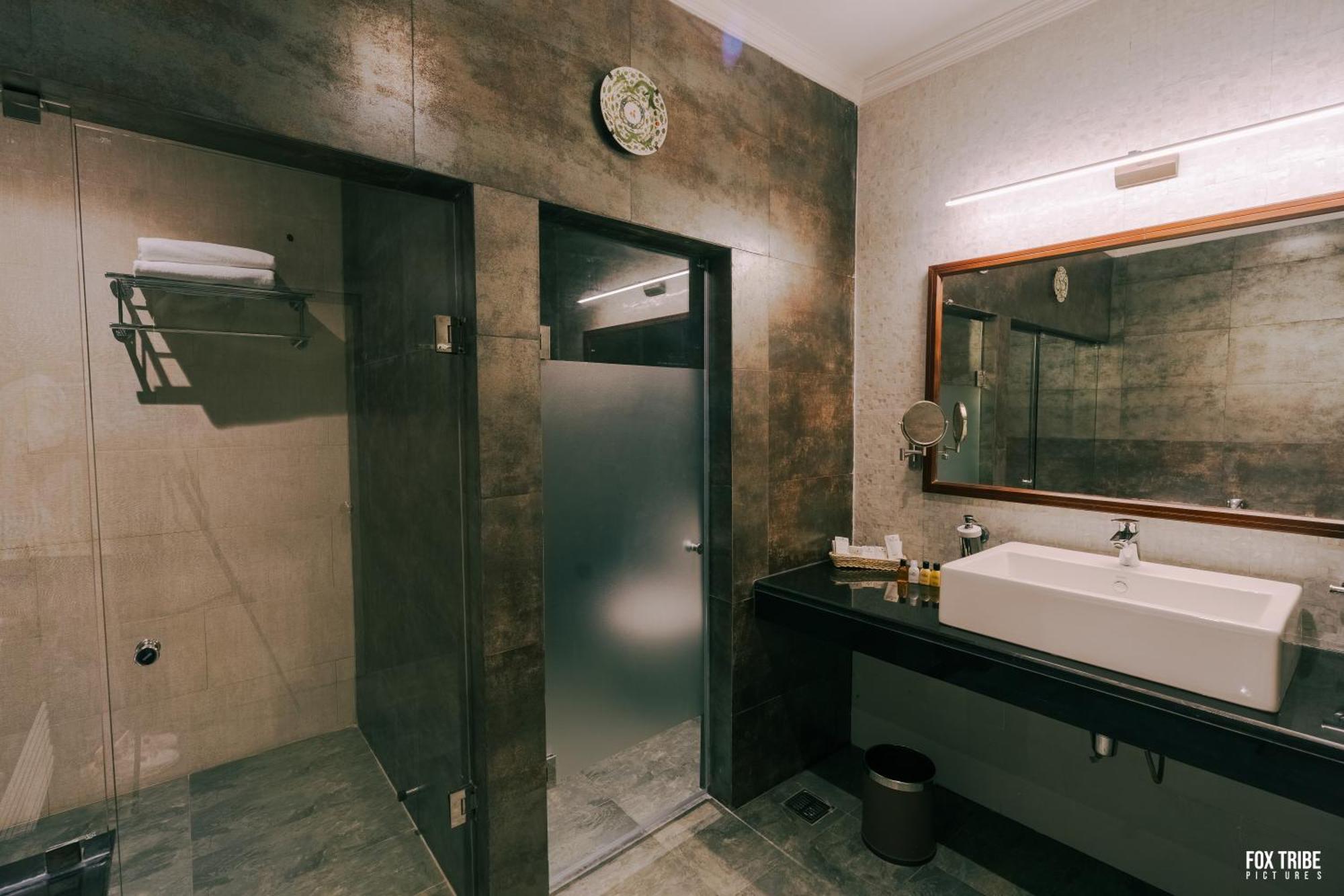 Earl's Regent Hotel Negombo