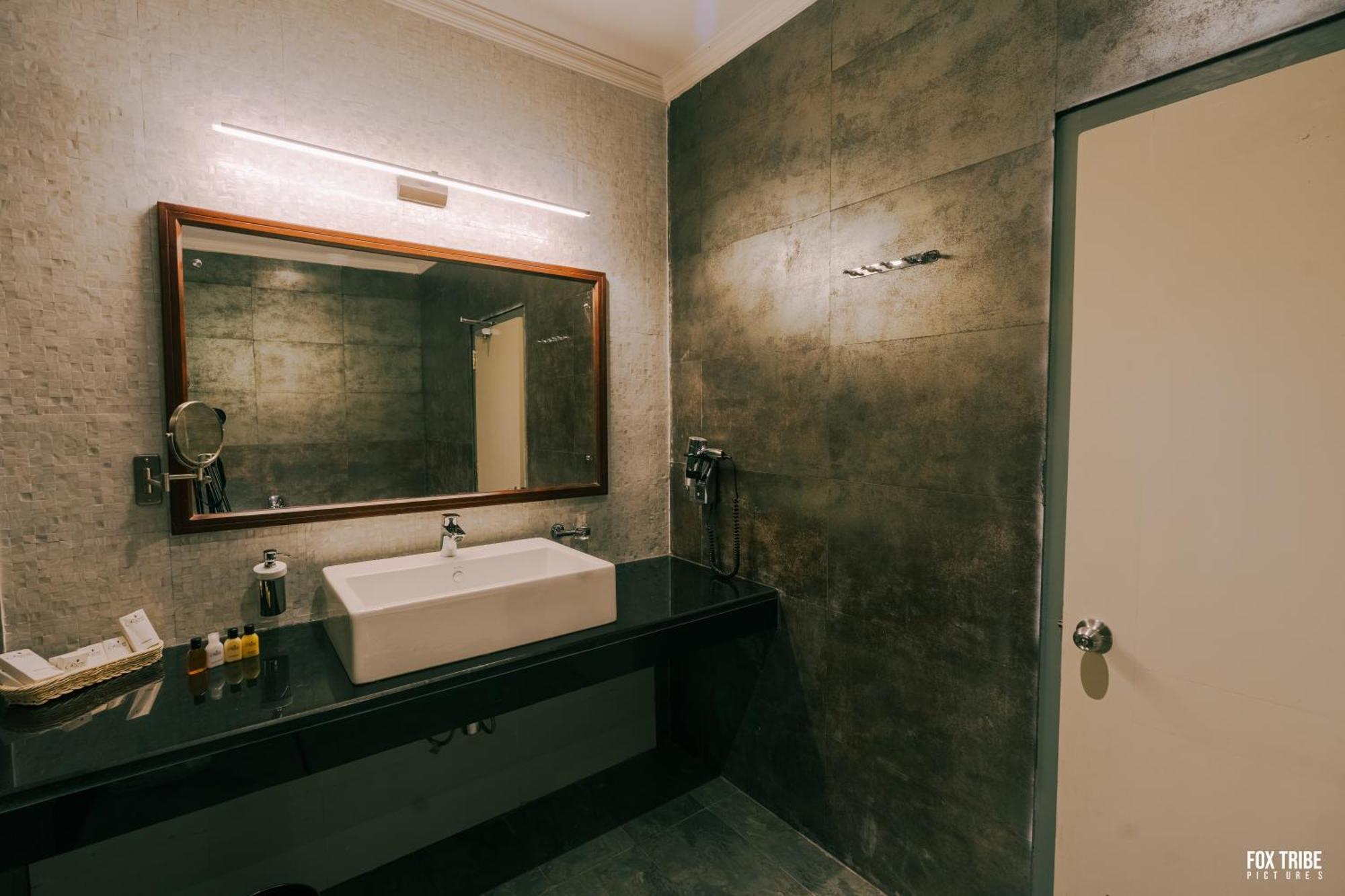 Earl's Regent 4*