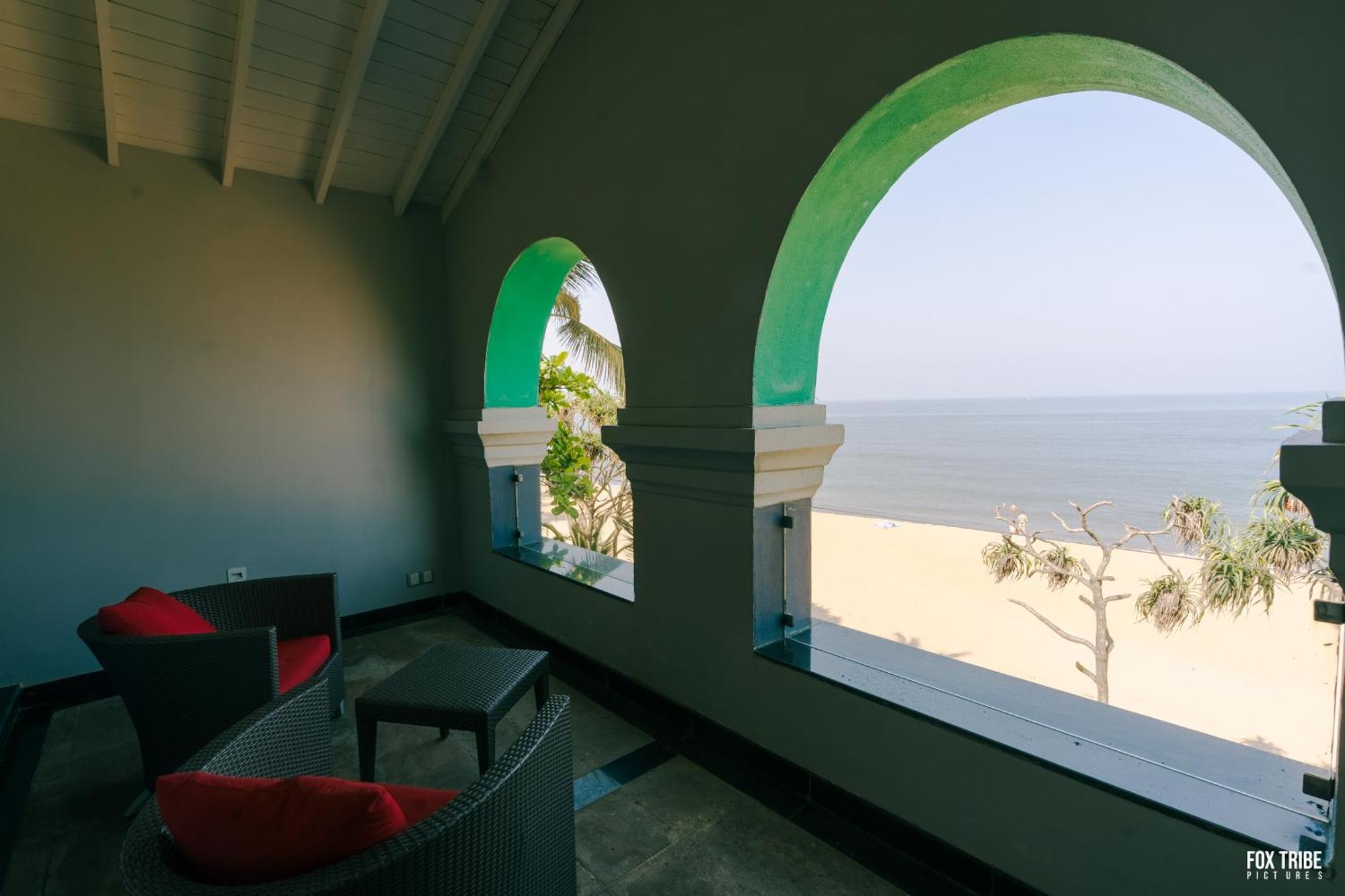 Earl's Regent Hotel Negombo