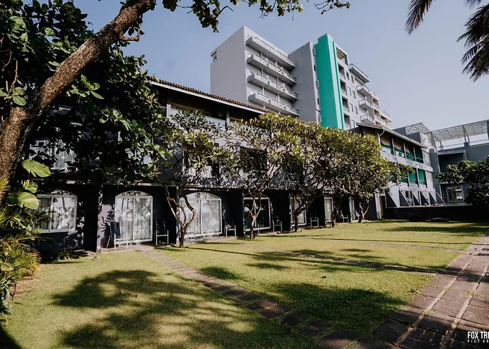 Earl\'S Regent Negombo